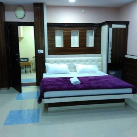Hotel Blue Star Datia Ngoại thất bức ảnh
