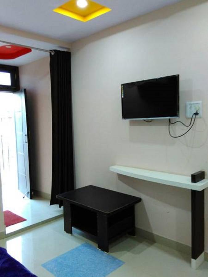 Hotel Blue Star Datia Ngoại thất bức ảnh