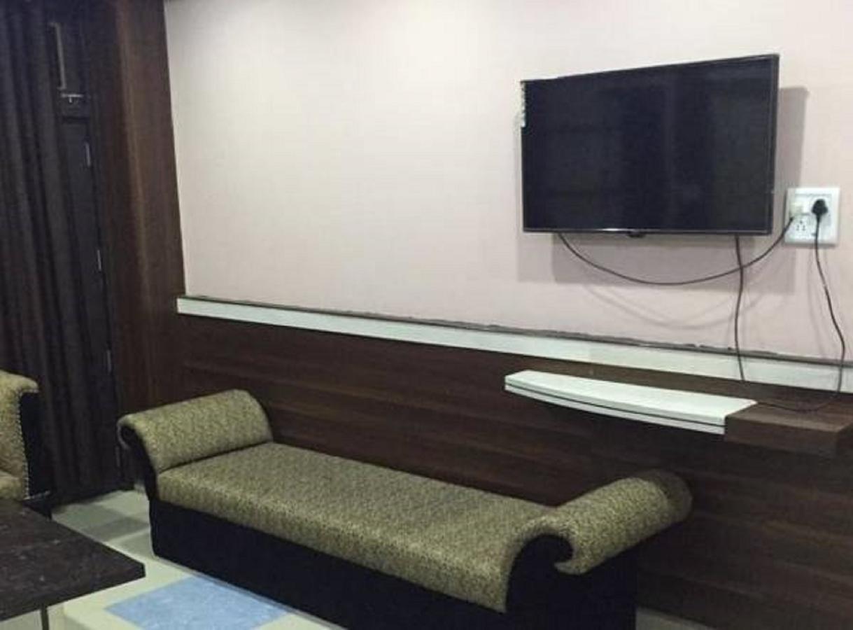 Hotel Blue Star Datia Ngoại thất bức ảnh